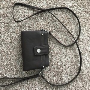 Relic crossbody wallet